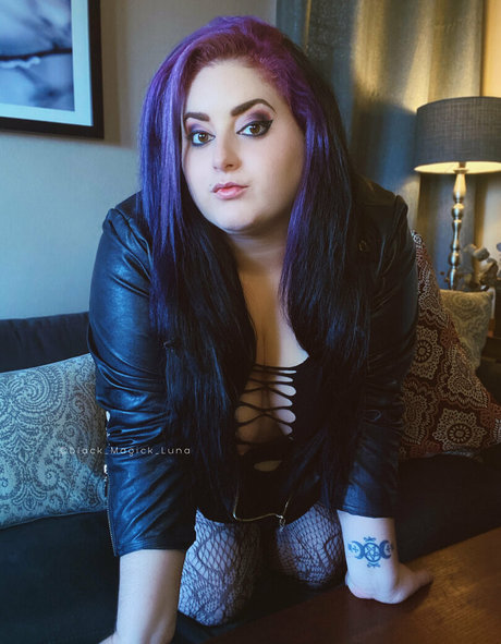 black magick luna Nackt