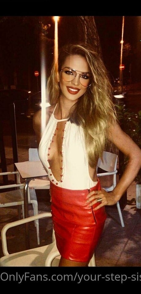 your step sister Nacktbilder von OnlyFans geleakt