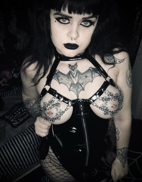 diilestrange Nacktbilder auf OnlyFans