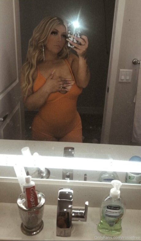 rosiefree OnlyFans Leaks