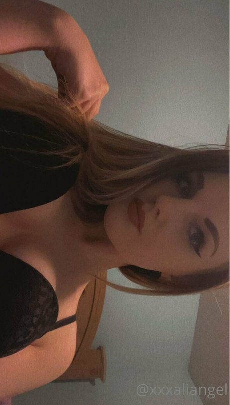 xxxaliangel OnlyFans Gratis-Inhalte