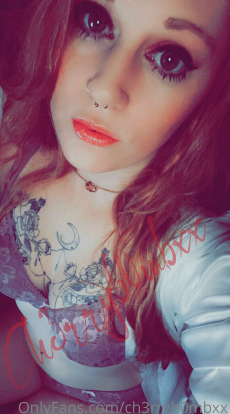 ch3rryb0mbxx OnlyFans