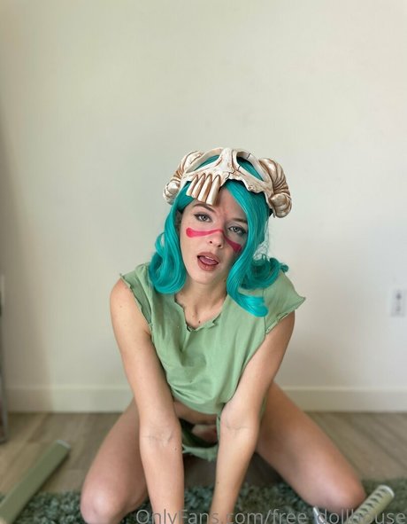 the dollshouse OnlyFans explizite Inhalte