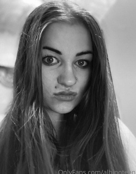 albinoteen OnlyFans Pornografie
