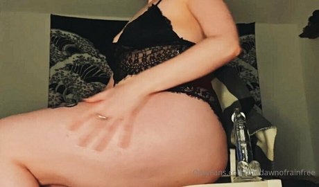 thedawnofrainfree OnlyFans Nacktbilder geleakt