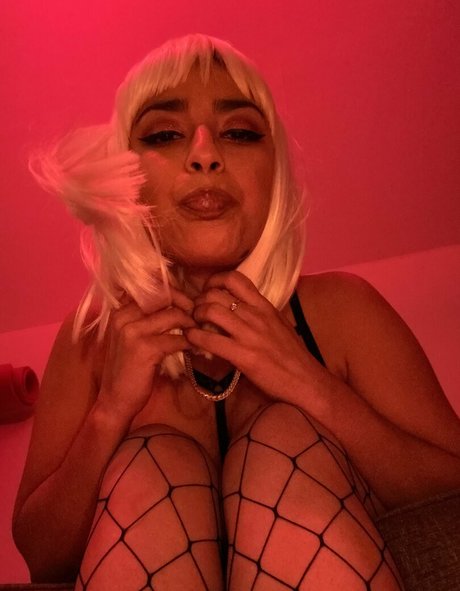 Serving Gaia OnlyFans Sex