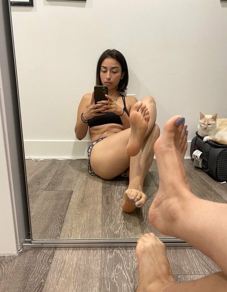 Serving Gaia Nacktbilder OnlyFans Geleakt