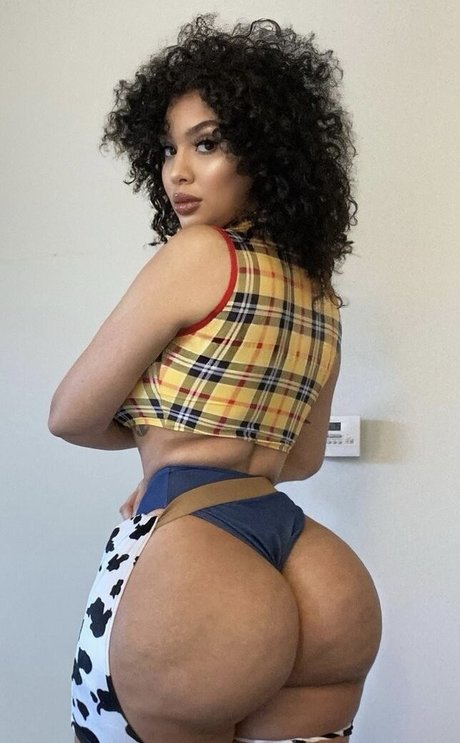 Annamariesarai OnlyFans