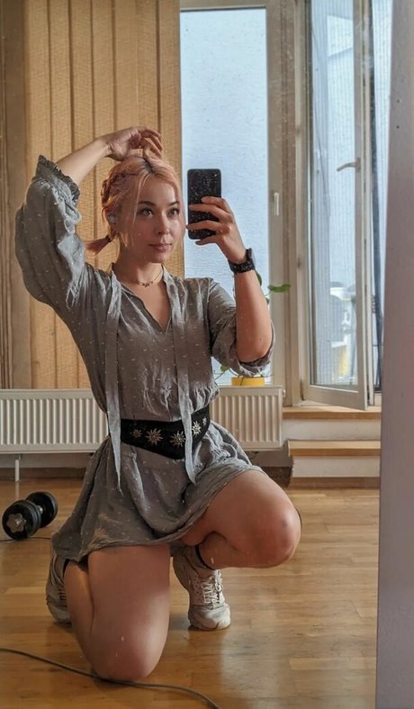 Shaperka OnlyFans Strip