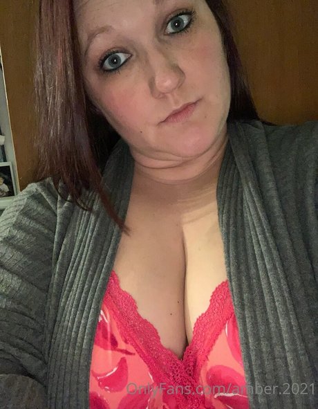 amber 2021 OnlyFans Striptease