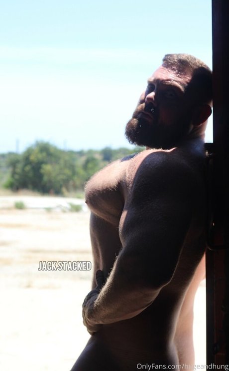 hugeandhung OnlyFans Mega