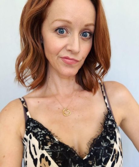 Lindy Booth 