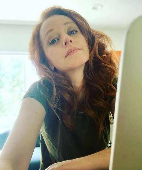 Lindy Booth OnlyFans Bilder