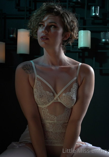 littlemissembry OnlyFans Pornografie