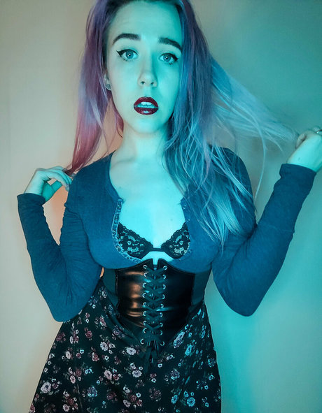 enicat Nackt auf OnlyFans