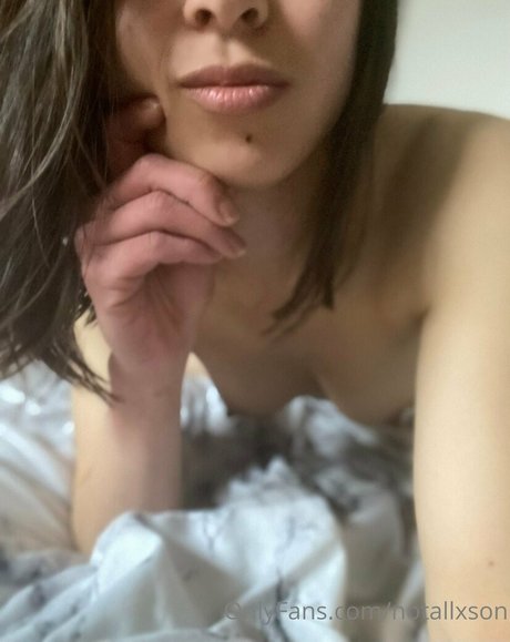 notallxson OnlyFans Striptease