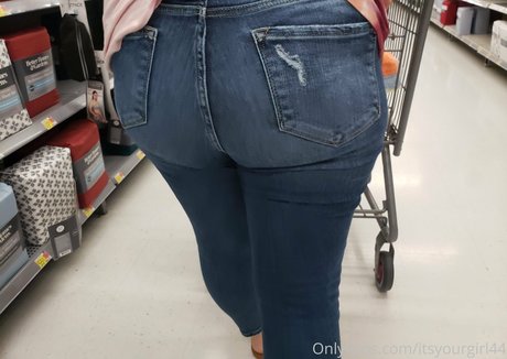 itsyourgirl44 OnlyFans Sex Leak