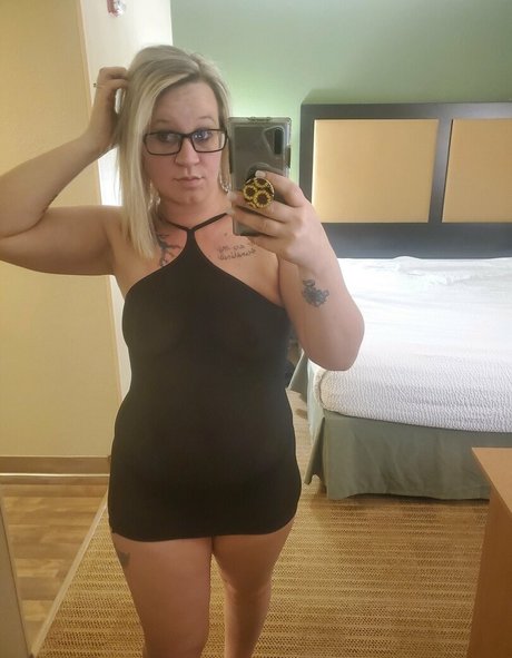 itsyourgirl44 OnlyFans Sextape