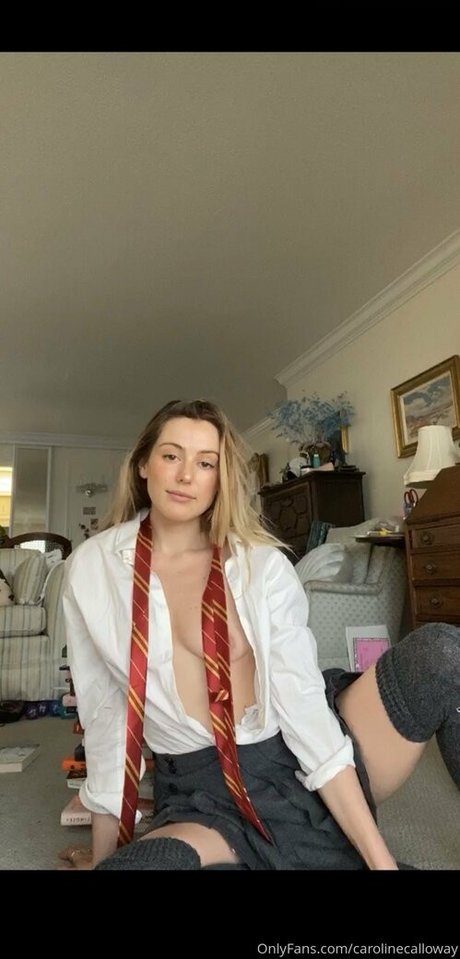 carolinecalloway Leaks OnlyFans