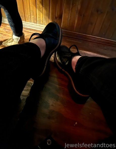 jewelsfeetandtoes Leaks von Nacktbildern auf OnlyFans