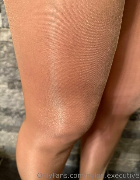 nylon executive OnlyFans öffentliche Fotos OnlyFans