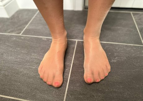 nylon executive OnlyFans Leaks Nacktbilder