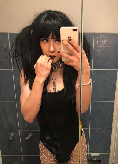 tinysexilexi666 OnlyFans Leaks Nacktbilder