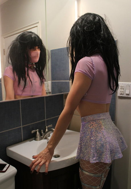 tinysexilexi666 OnlyFans-Pornos