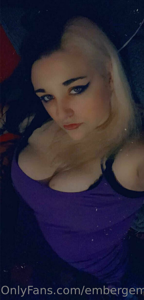 embergemini OnlyFans-Leaks