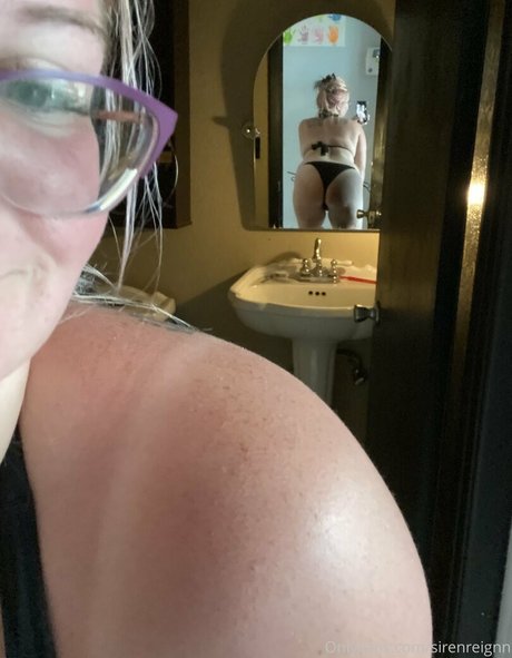 sirenreignn Strip OnlyFans