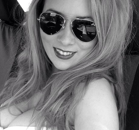 Stephanie Fox OnlyFans schlank