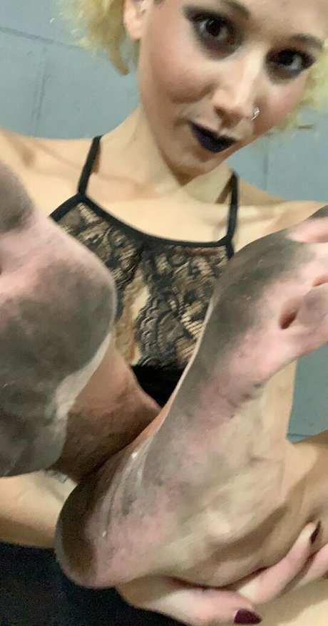 realgarnetrose OnlyFans geleakte Brüste