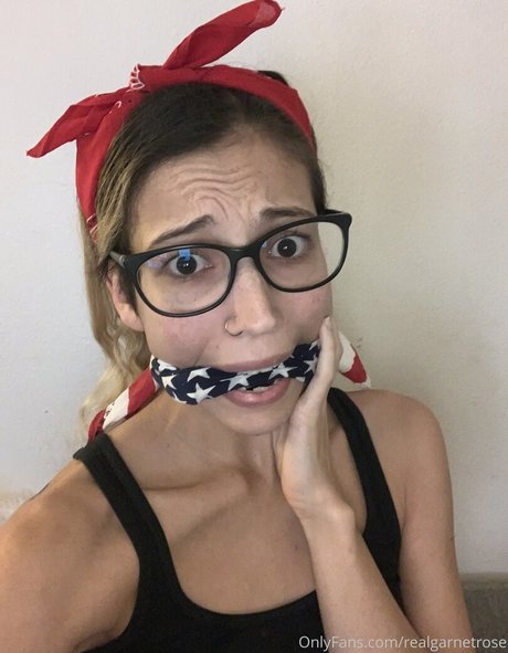 ebenholz-teen-onlyfans schöner Porno Aufnahme