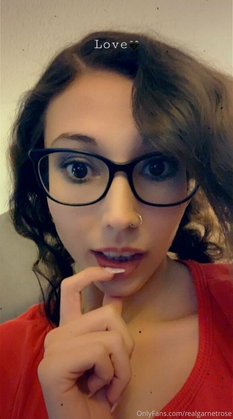 realgarnetrose Nackt OnlyFans