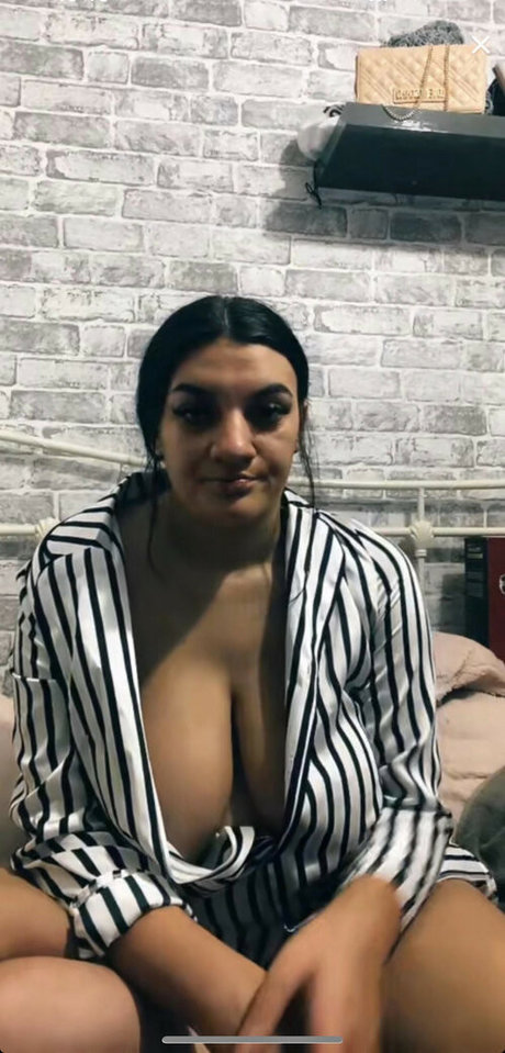 Chloe Whitham OnlyFans geleakte Brüste