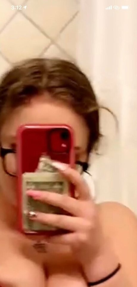 Harley Steins Nackt auf OnlyFans Leak