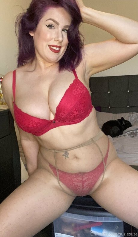 suziesuze Strip OnlyFans