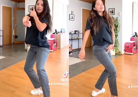 Chachi Gonzales Bilder OnlyFans