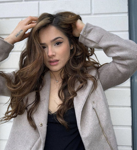 Chachi Gonzales OnlyFans Bilder