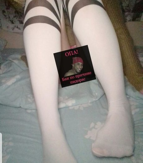 fuß-onlyfans schön nackt Porträt