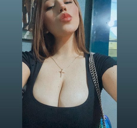 Arely Walle OnlyFans Bilder