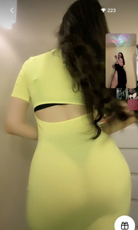 Rosawolf OnlyFans Striptease