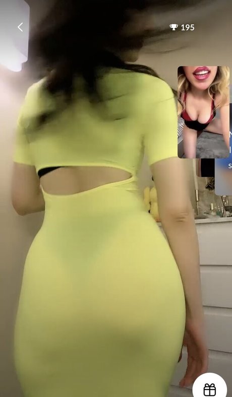 Rosawolf Strip OnlyFans