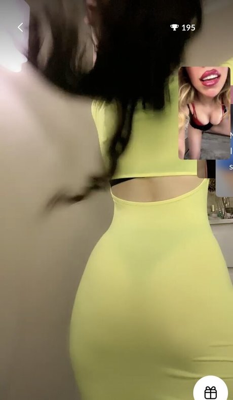 Rosawolf NurlyFans-Brüste