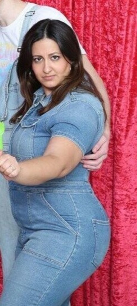 Nicole Enayati OnlyFans Nackt