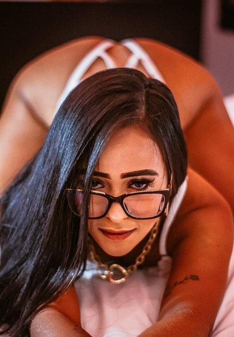 ElaineCrys XXX OnlyFans