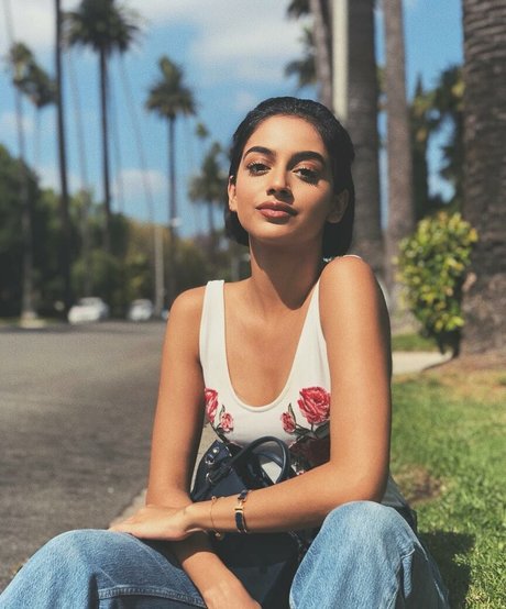 Banita Sandhu OnlyFans-Rezensionen