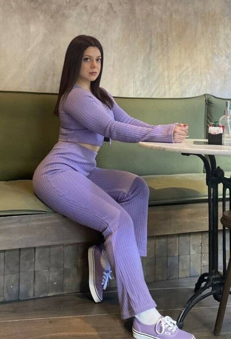 Christina Basta Leaks von OnlyFans