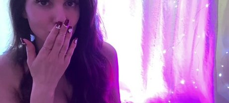 ASMR Relax Nacktbilder von OnlyFans geleakt