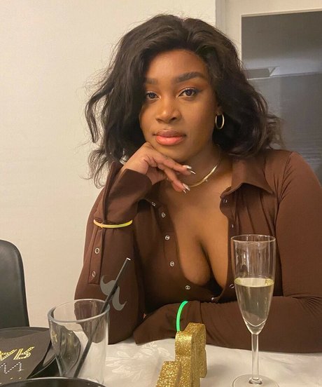 Zee Ngema Nacktbilder OnlyFans Geleakt